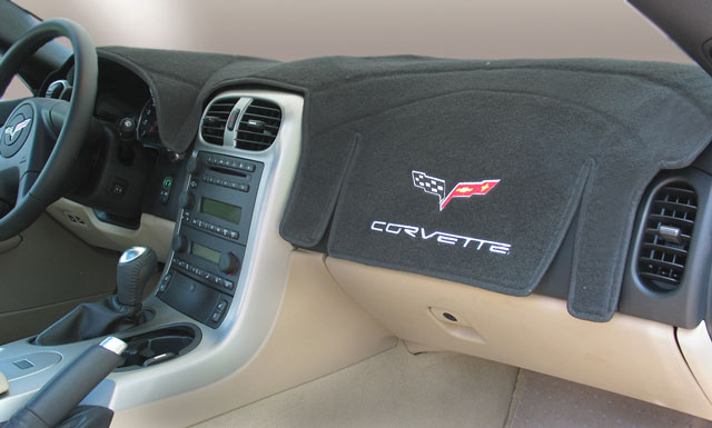 2005-2013 Corvette BLACK DASH MAT WITH EMBROIDERED C6 EMBLEM AND SCRIPT WITH HEADS UP DISPLAY